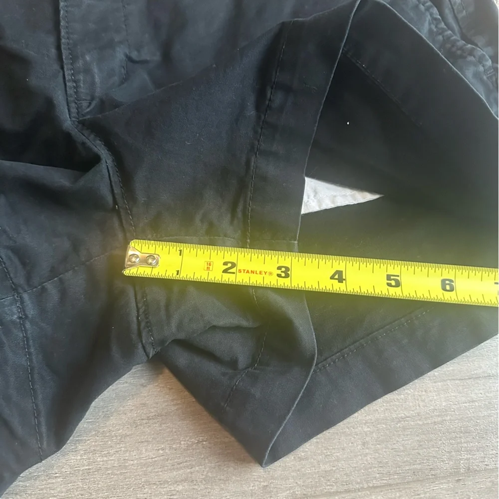 Old Navy chino shorts - black - size 2 - 3 inch inseam - Picture 5 of 5